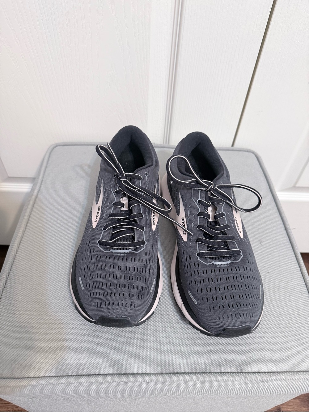 Women's Running Shoes - Black with Light Pink Accents